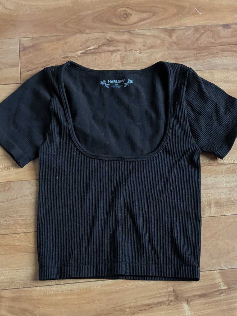 Harlow Black Ribbed Scoop Crop Tee